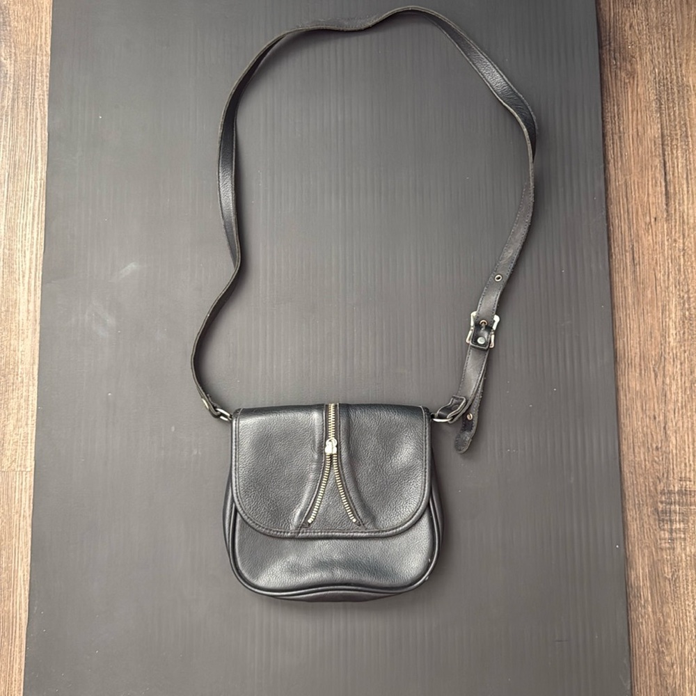 Harley-Davidson Black Leather Crossbody Bag